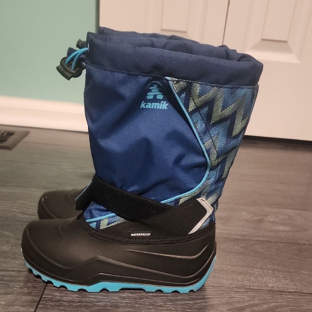 Kids Kamik Blue and Black Winter Boots